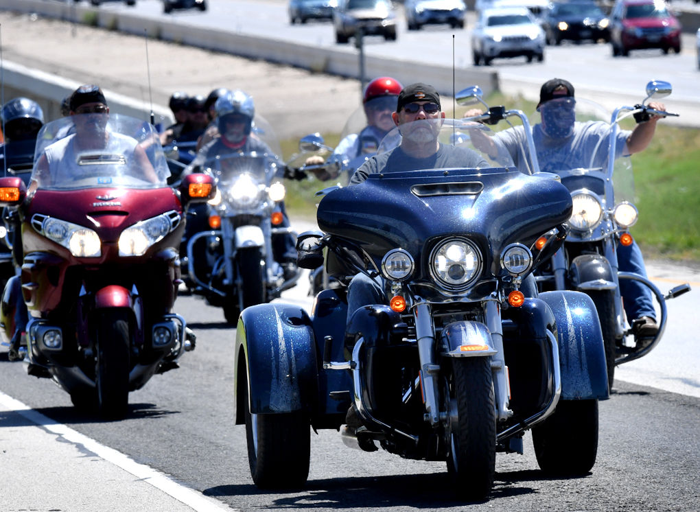 Hundreds of bikers ride in 9/11 memorial